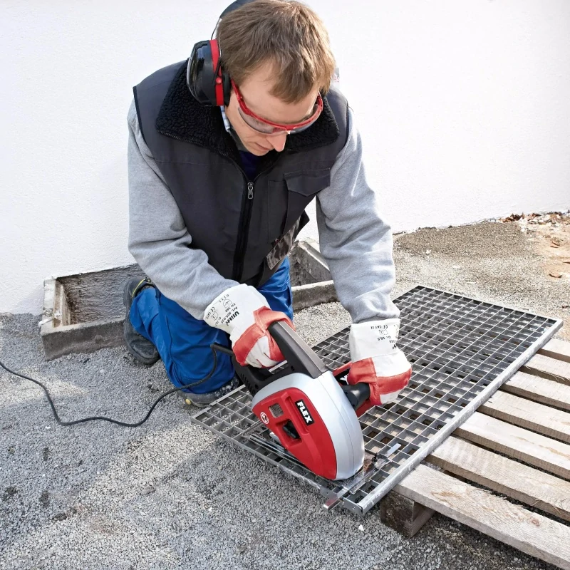 Ruční kotoučová pila na řezání kovu za sucha FLEX CSM 4060 - 1400 W, Ø 185 mm 