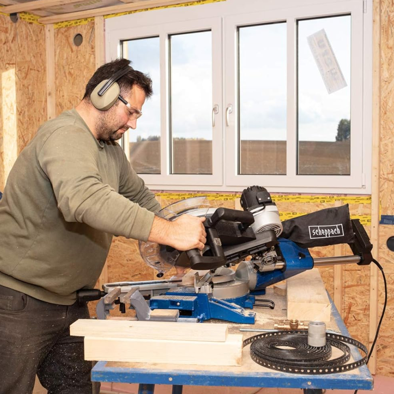 Pokosová pila HM140L Scheppach - 2 kW, Ø 305 mm, oboustranný náklop