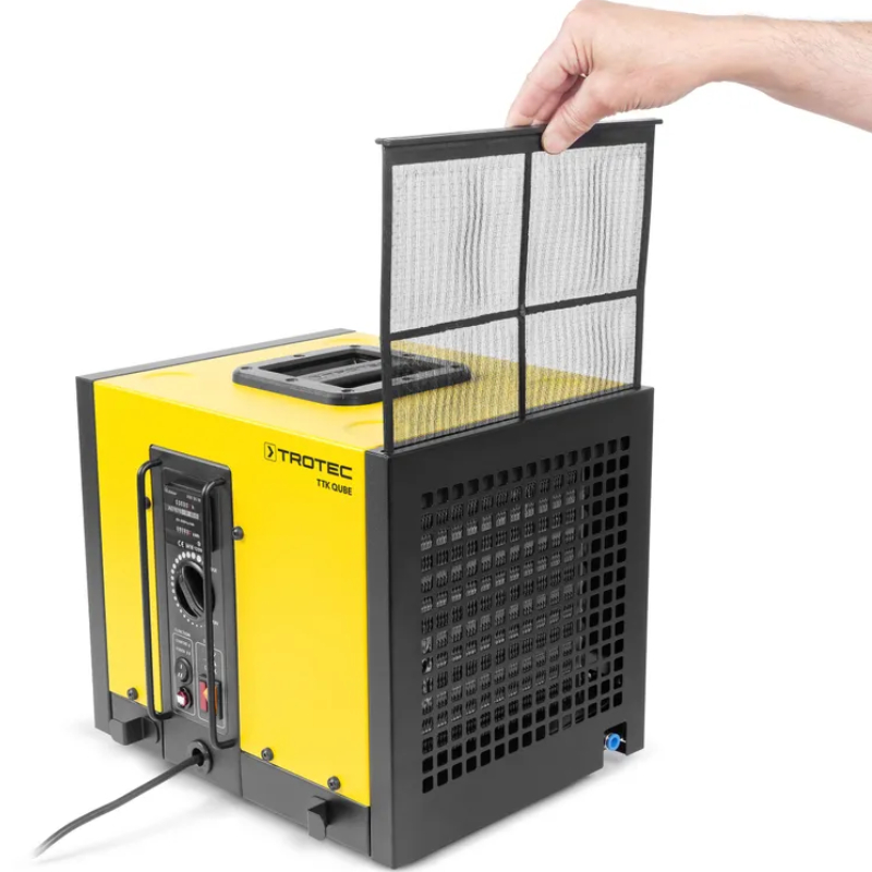 Profesionální kompaktní komerční odvlhčovač vzduchu TTK Qube Trotec - 20l/24h