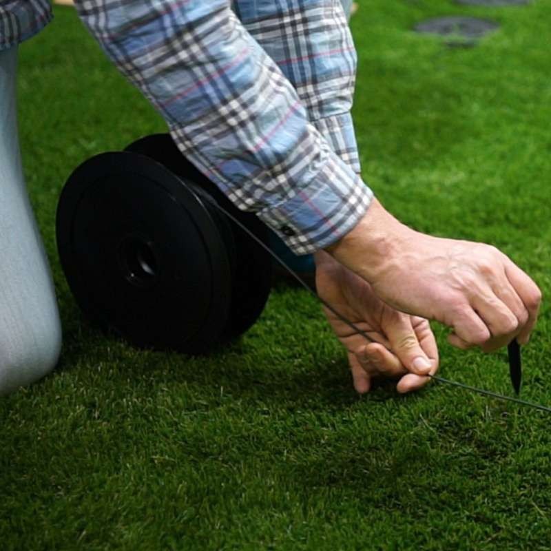 Plastové kolíky WA0179 pro upevnění ohraničovacího drátu pro robotickou sekačku Landroid – 100 ks