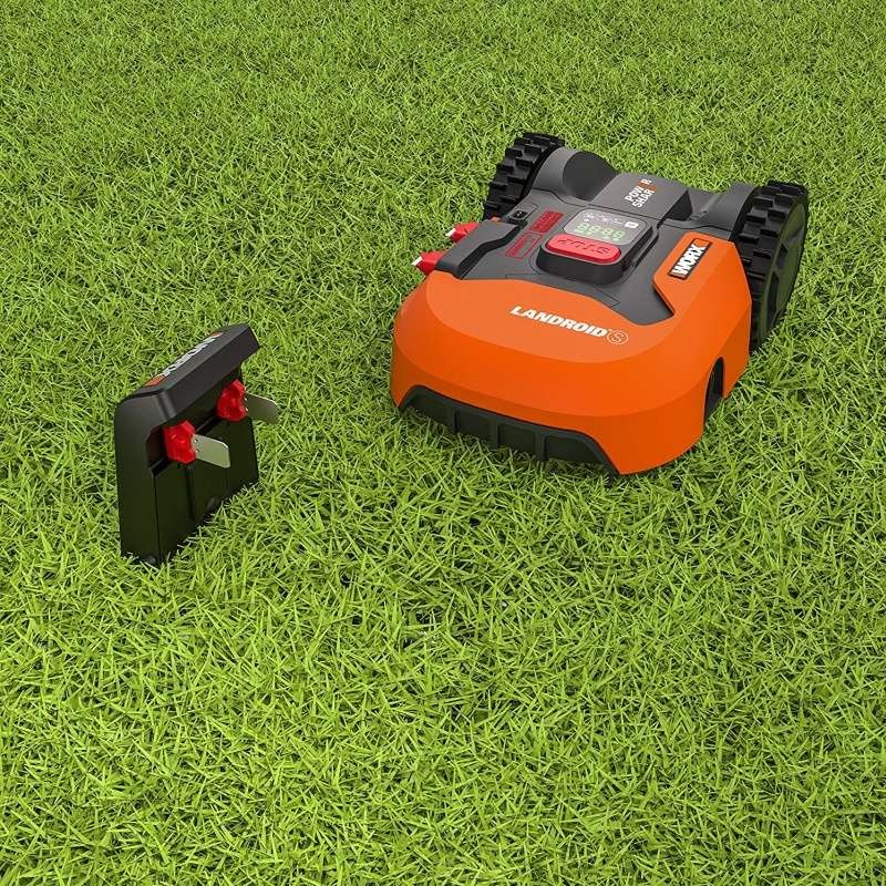 Robotická sekačka S300 WR130E WORX Landroid - 300m², WiFi