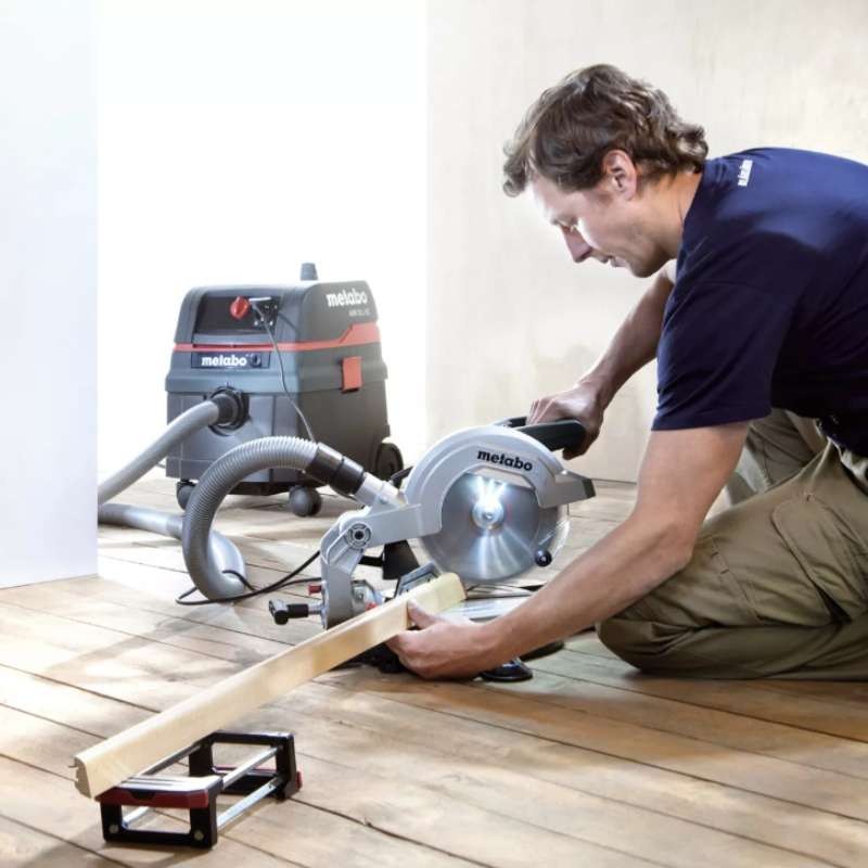 Pokosová pila KS 216 M Lasercut METABO - Ø216 mm, 1350 W, 619216000