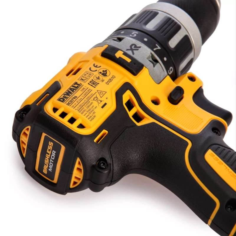 Bezuhlíková příklepová vrtačka DCD796D2 DeWALT - 18V, 2x2.0 Ah, kufr TStak
