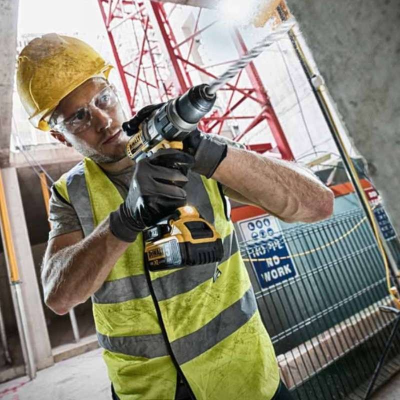 Bezuhlíková příklepová vrtačka DCD996P2 DeWALT - 18V, 2x5.0Ah