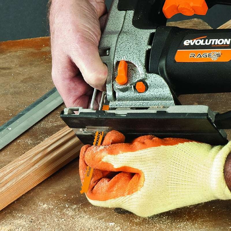 Multifunkční přímočará pila s regulací otáček RAGE7-S EVOLUTION, 710W